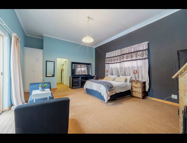 4 BEDROOM HOUSE FOR SALE IN HELDERKRUIN